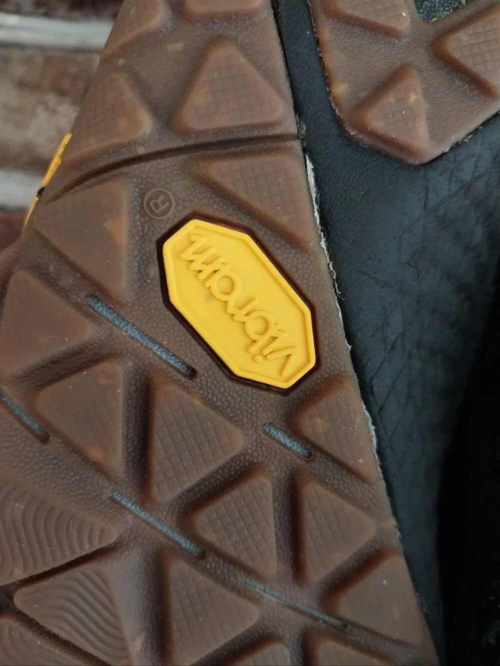 Pre-owned Merrell Trail Glove 6